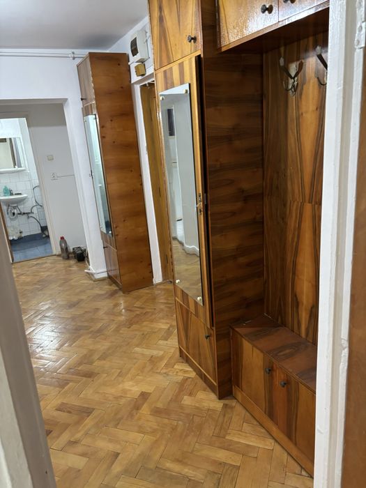 Apartament cu 3 camere de inchiriat+ parcare inclusa in pret, Podgoria