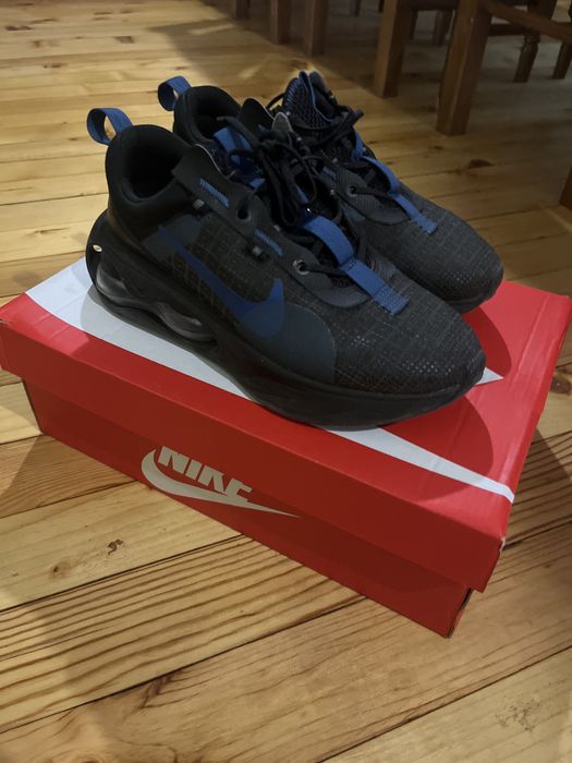 Маратонки nike 39