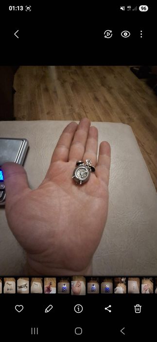 Ceas din argint masiv.Are 14gr