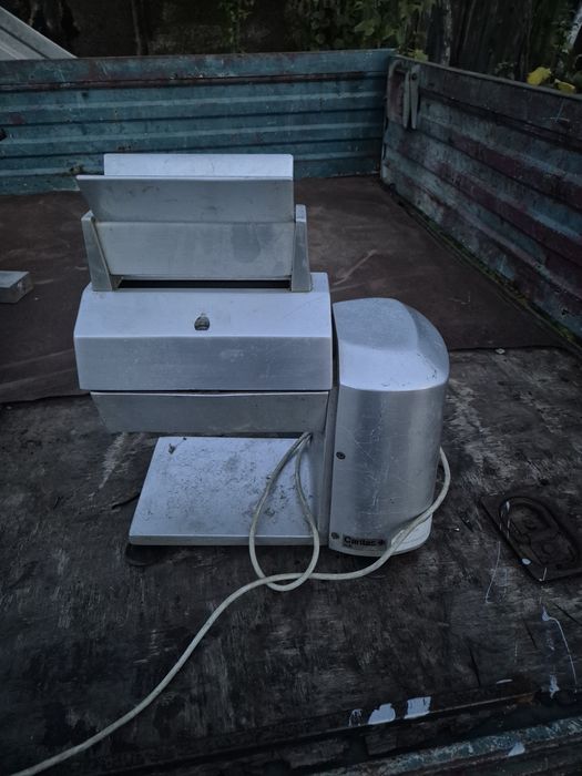 Masina tocat carne cu ințepătură