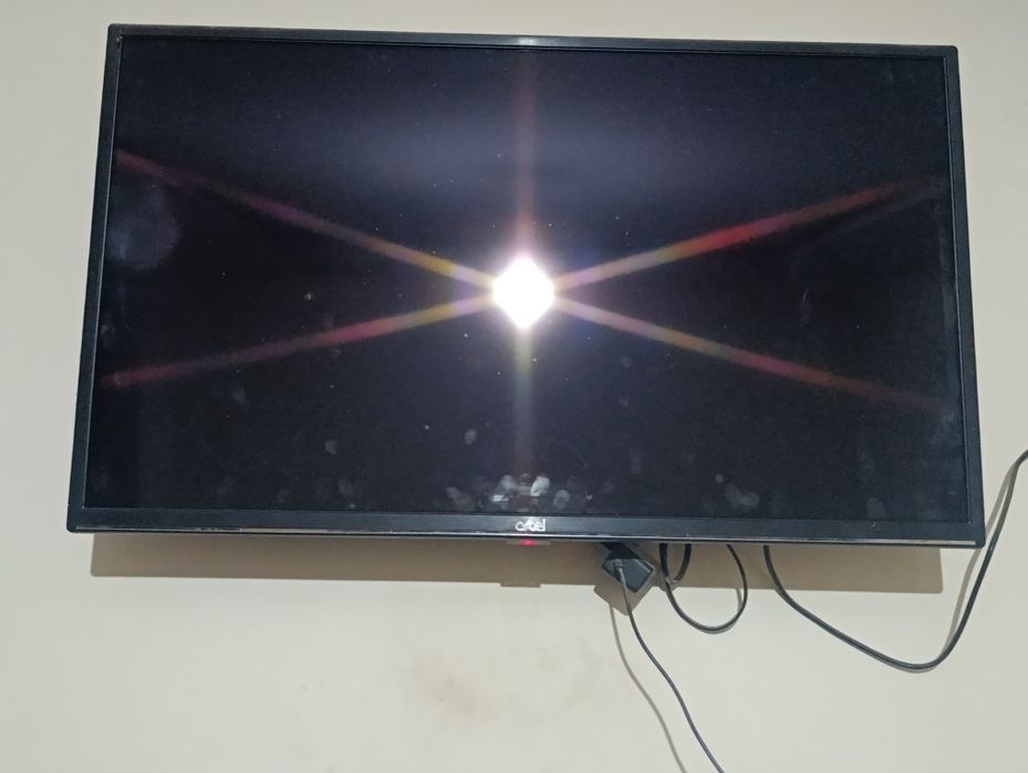 32 dyumli artel televizor sotiladi