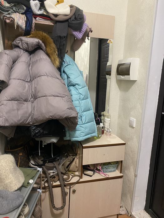 Прихожая в хорошем состоянии 5000