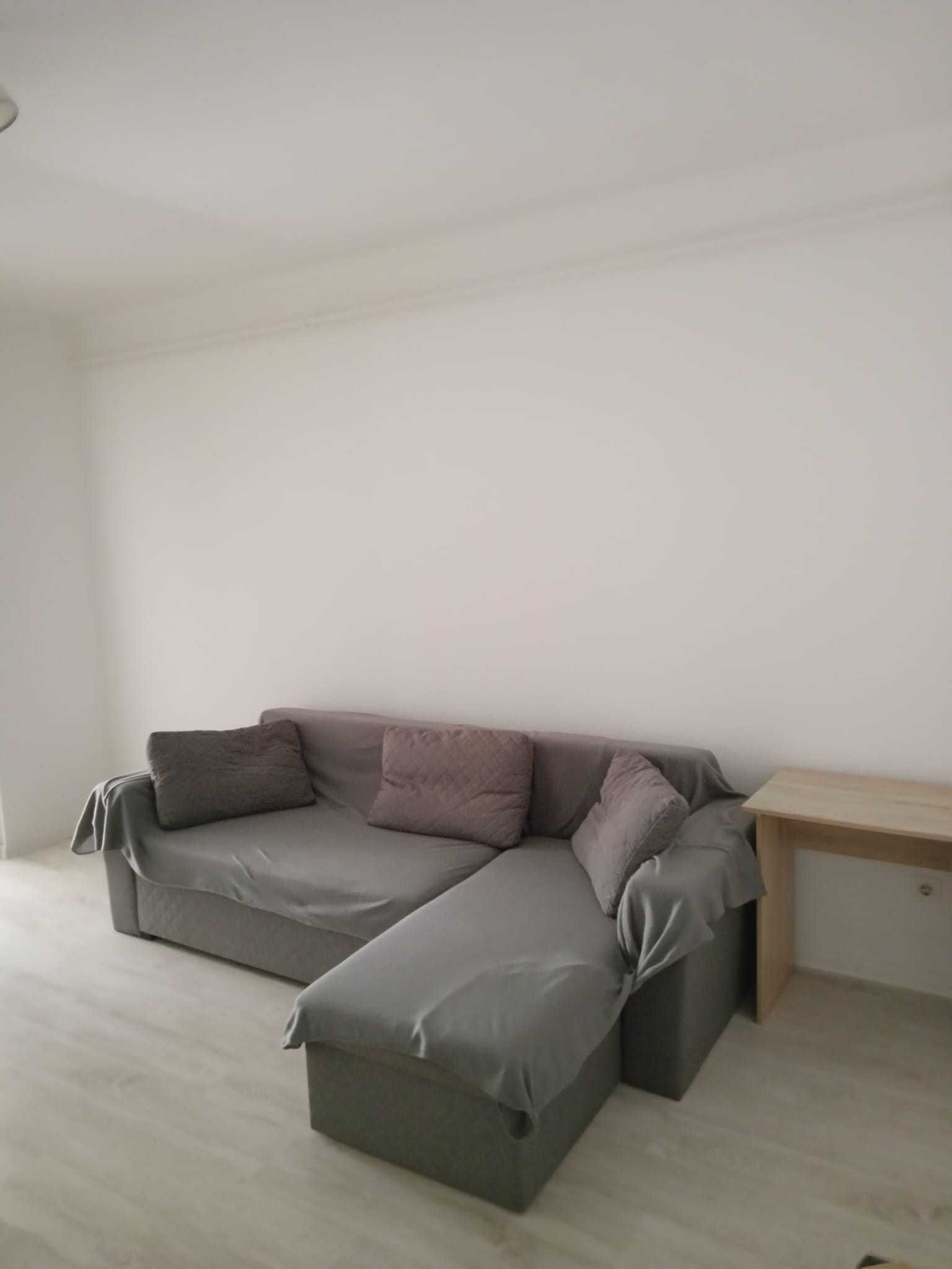 Inchiriez apartament 2 camere militari residence cu parcare