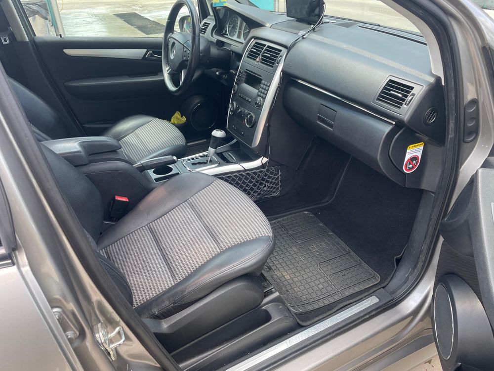 Vand Mercedes B 200