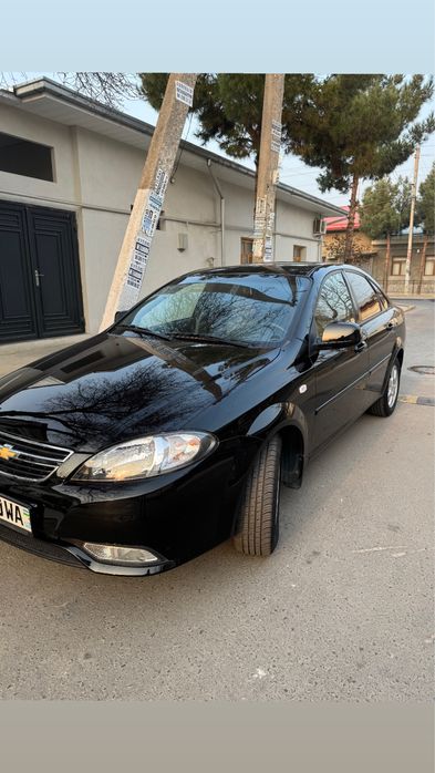 Gentra sotiladi qora 2021 avtomat karobka