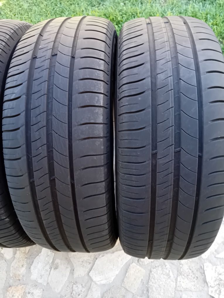 205 60 16 Michelin Energu saver