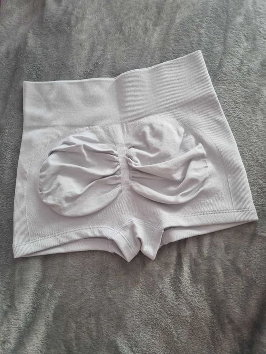 Спортни къси гащи