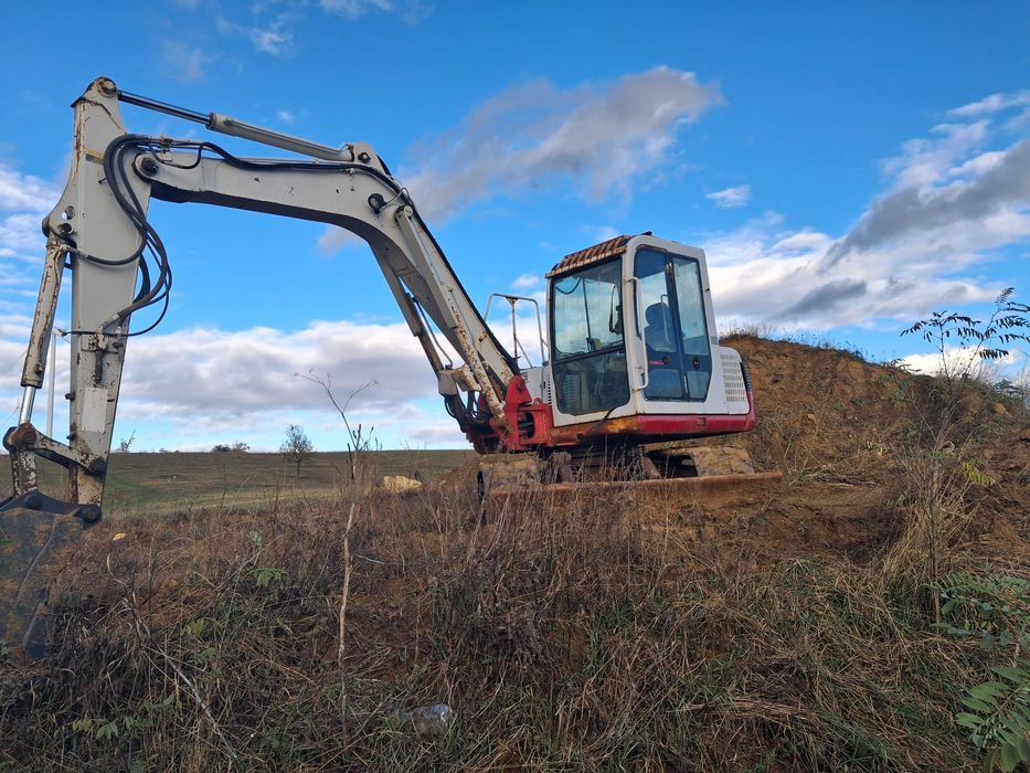 Vând excavator  Takeuchi  TB175