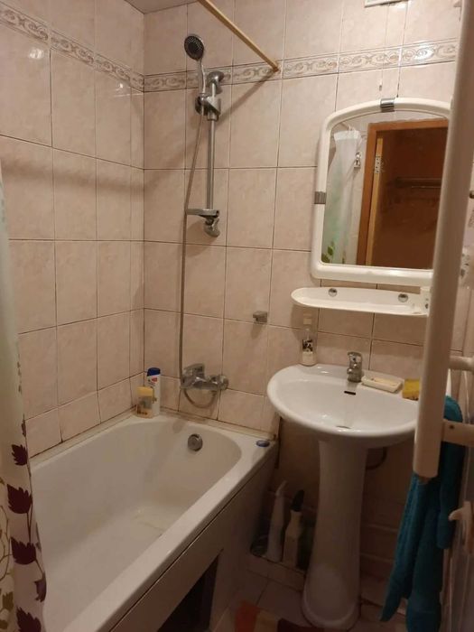 Двустаен имот в кв.Света Троица