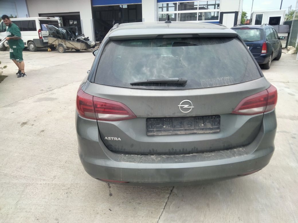 Dezmembrez Opel Astra k 2021 full