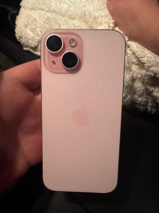 iphone 15 roz 128gb in stare foarte buna