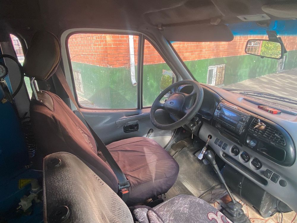 Ford transit 2,5D, 1998 года продается