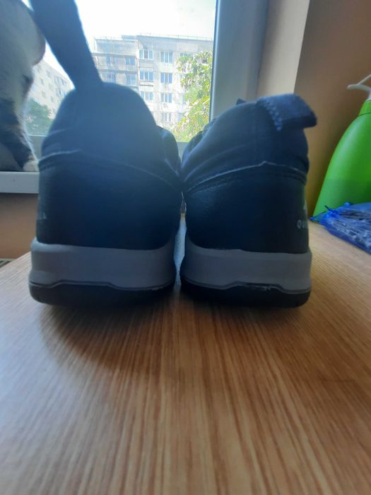 Încălțăminte impermeabilă joasă bărbați marime 41 (26cm)