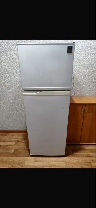 Продам холодильник