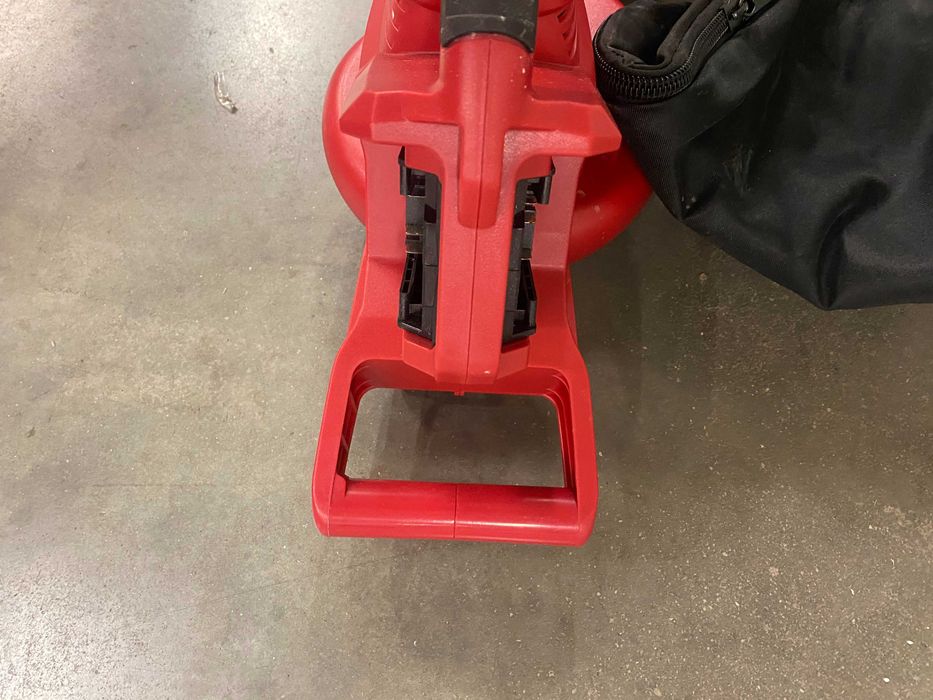 077403	R20 Листосъбирач акум. 40V Solo SEBV20 без батерия и зарядно