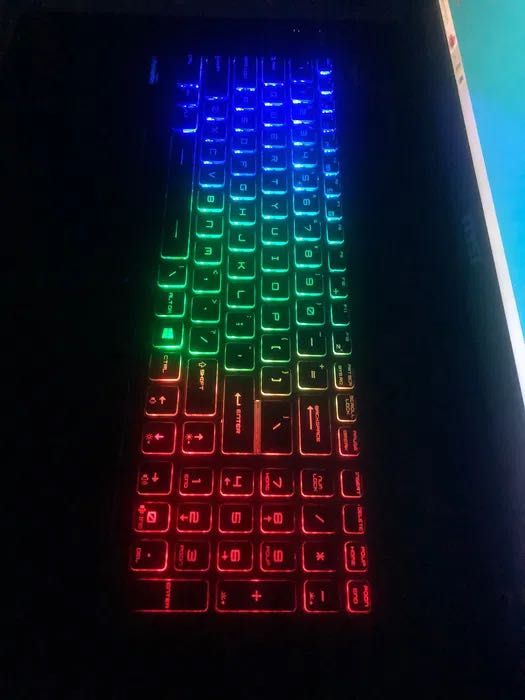 Laptop Gaming MSI GTX980 8gb 32GB ram i7 RGB 17.3 inci 90HZ