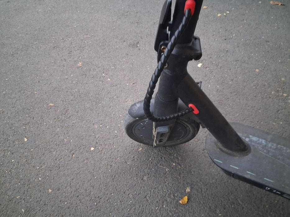 Vand trotineta electrica mai multe detalii la telefon