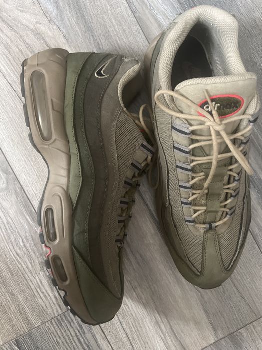 Nike 95 olive green