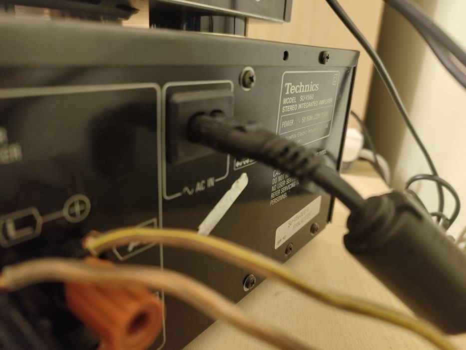 Amplif Technics SU V 560