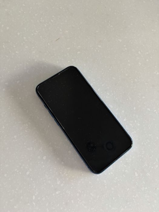 IPhone 13 256gb хорошее состояние