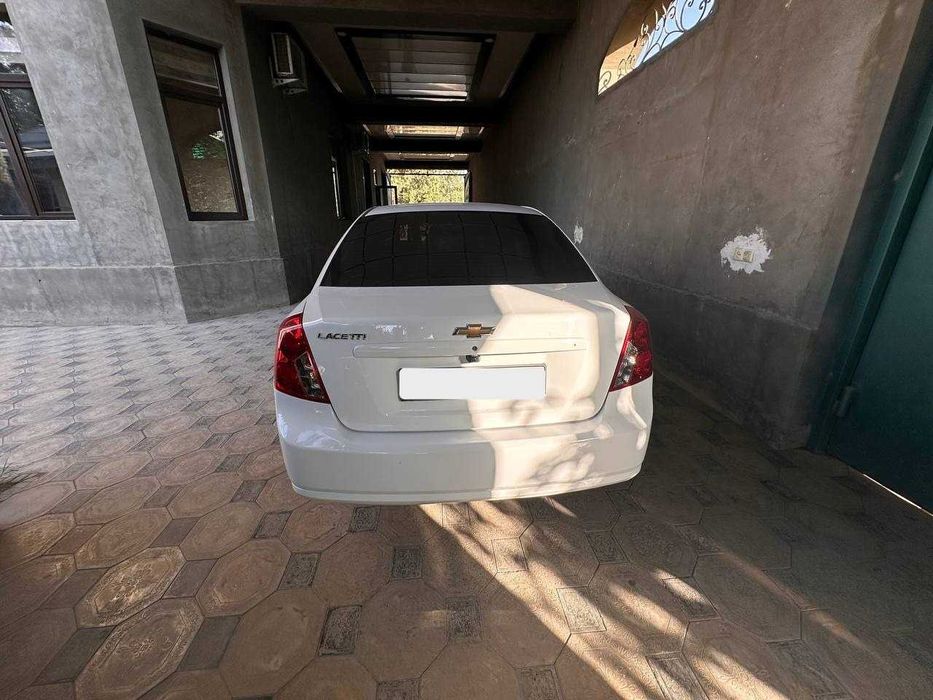 Chevrolet Gentra (Lasetti)
