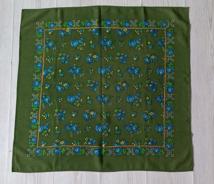 Batic/naframa traditionala verde mustar