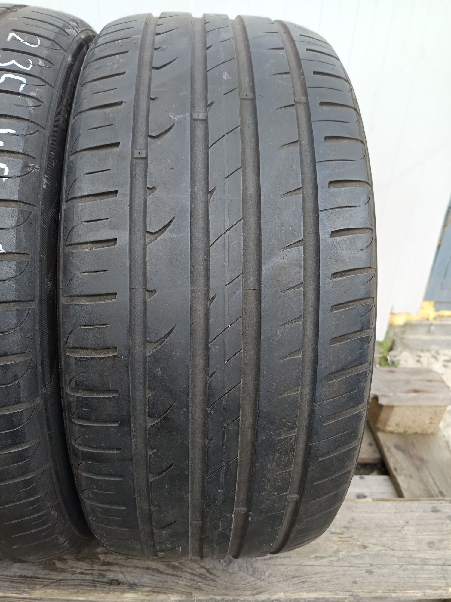 235 45 R 18 Hankook Дот 5117