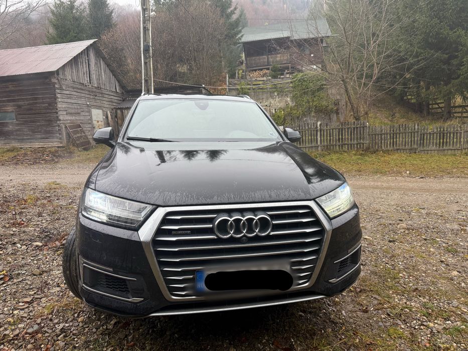 Vând Audi q7 E-Tron