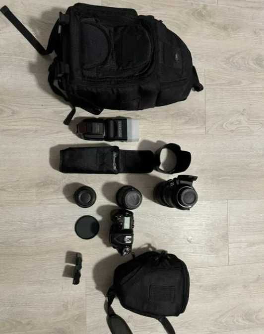Nikon d7100 pachet complet, cu 3 obiective, flash extern, 2 baterii+