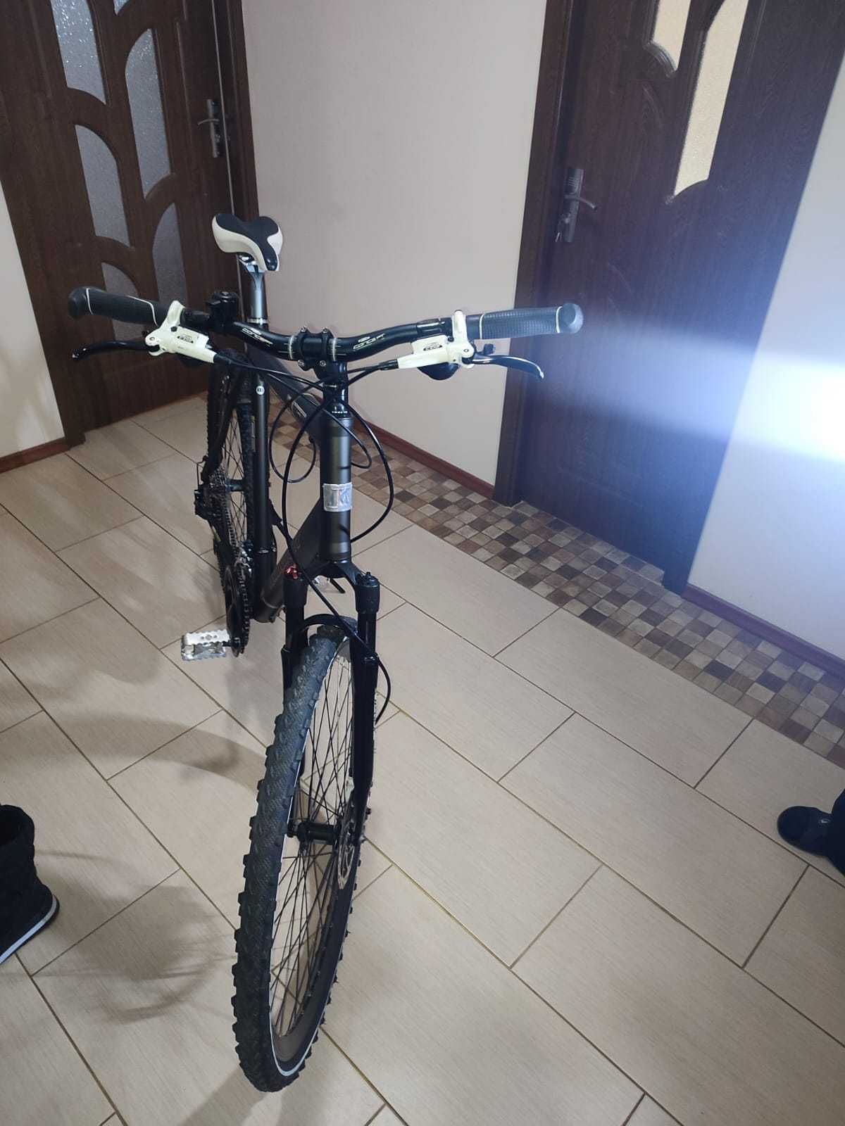 Vand bicicleta marca Kalkhoff 28 inchi