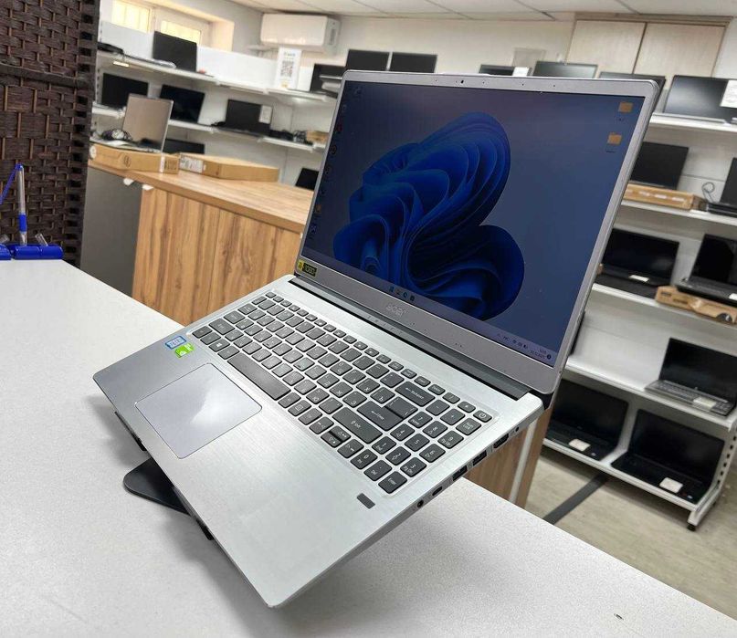 Мощный Шустрый ACER Swift Core i5*ОЗУ 8*SSD 256*GeForce -2gb Подсветка