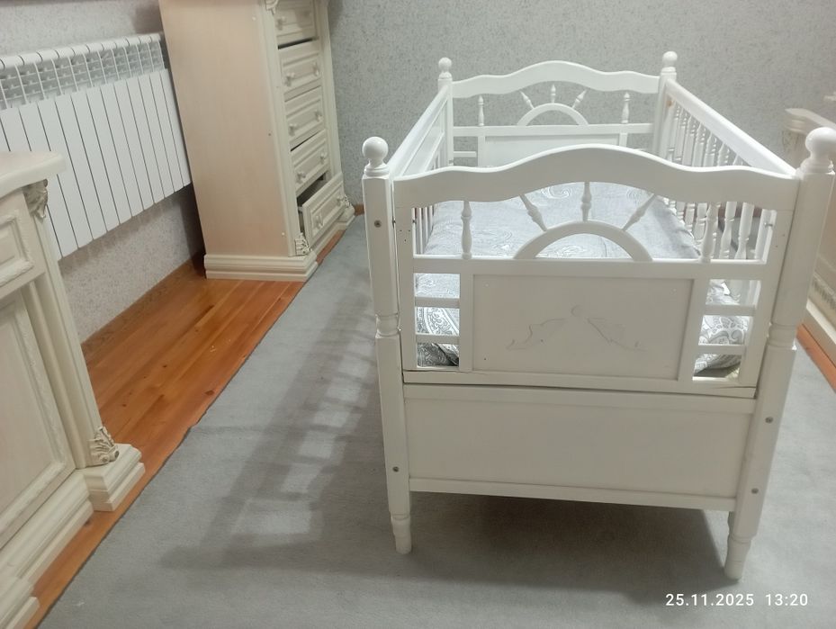 Bolalar kravati sotiladi