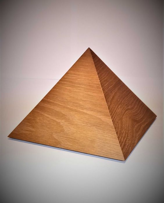 Енергийна Пирамида от дърво
