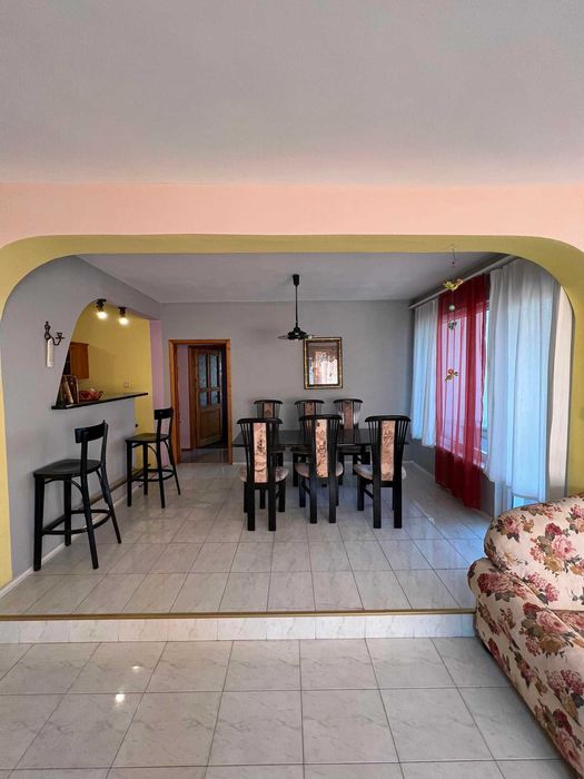 Многостаен апартамент в кв. Лазур