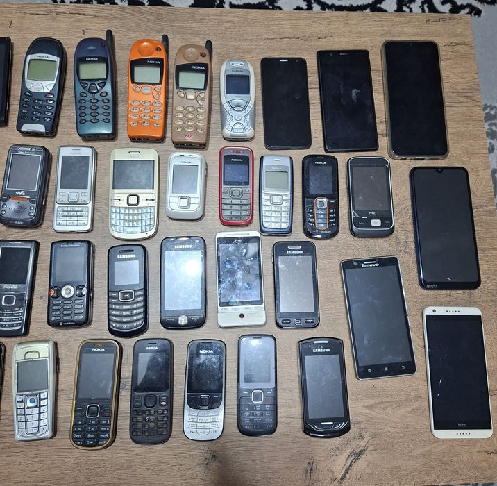 Лот от телефони..работещи..