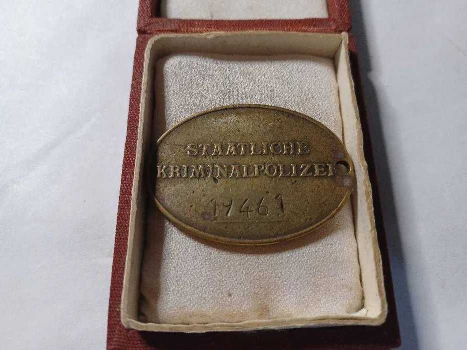 Lot vintage de 8 medalii diferite 5