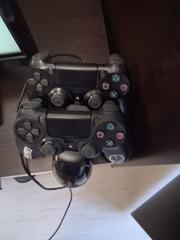 Playstation 4 slim (черен)