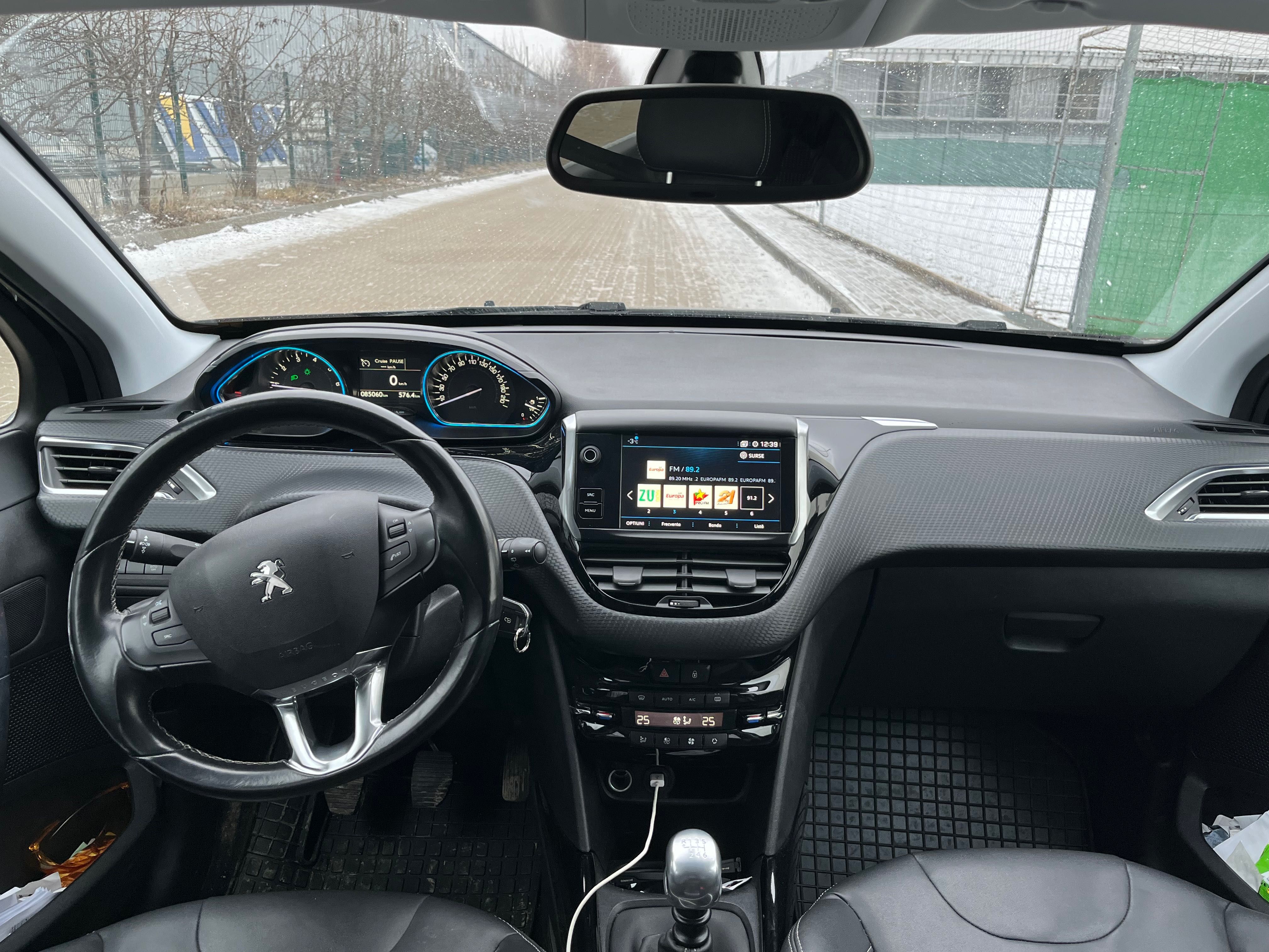 Se vinde Peugeot 2008