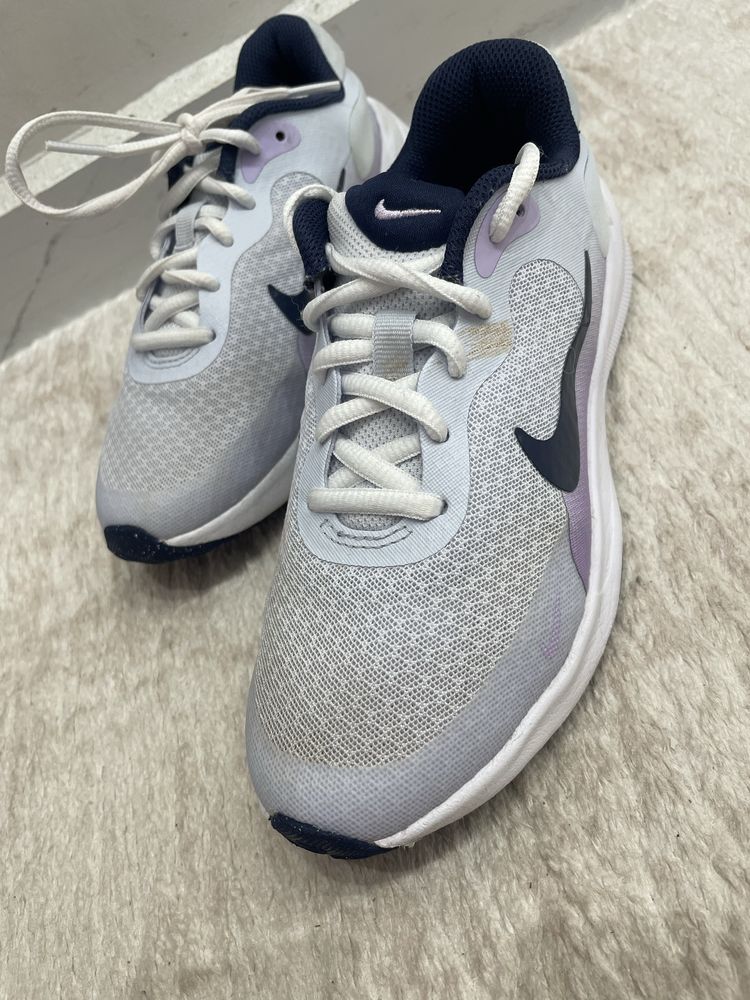 Маратонки Nike-33,5 номер