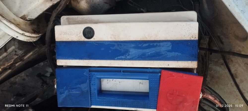 Аккумлятор авто запчаст