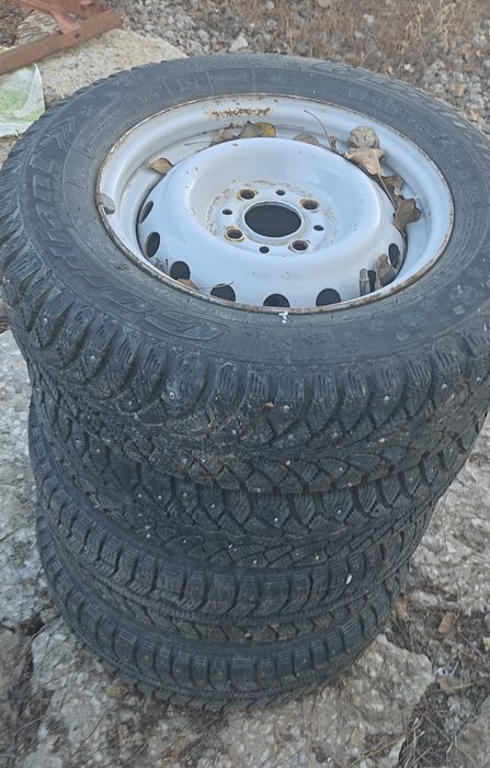 Продам комплект. Колеса на 13