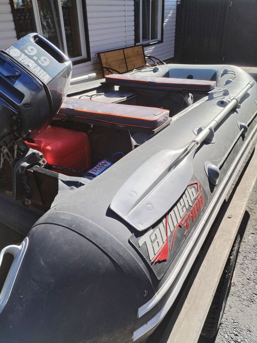 Резиновая лодка таймень 3.4 с лодочные маторам в хорошо состоянии.