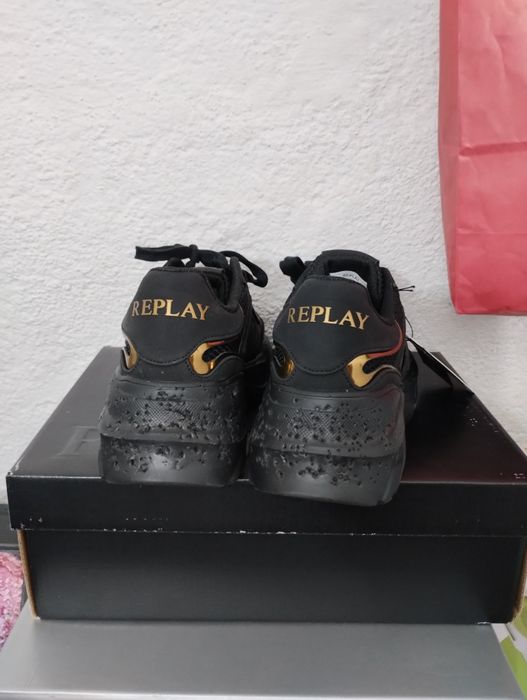 Adidași Replay noi cu eticheta