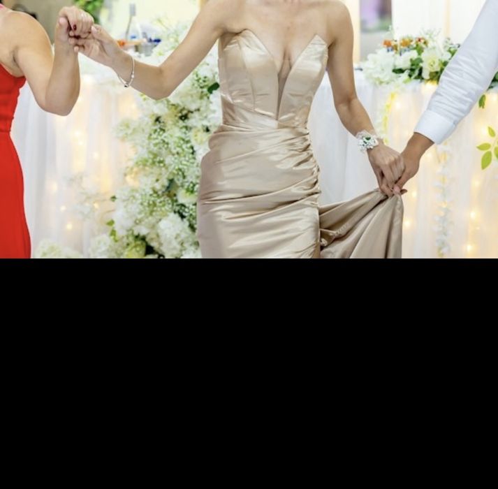 Дамска официална рокля