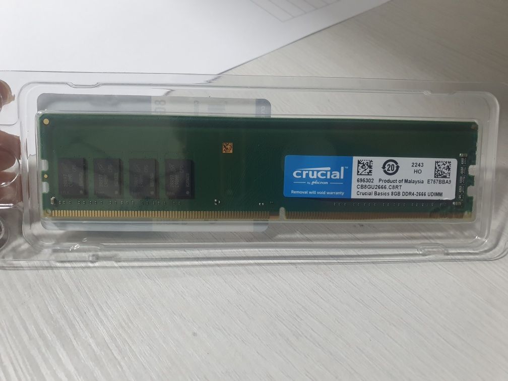 Оперативка CRUCIAL  BASICS 8 GB жудаям сифатли махсулот