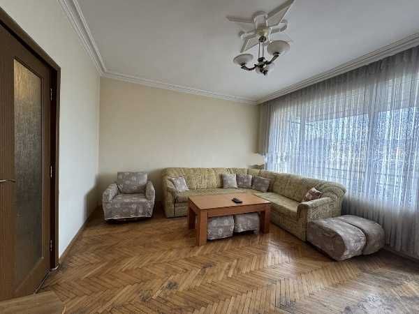 Многостаен апартамент Смирненски