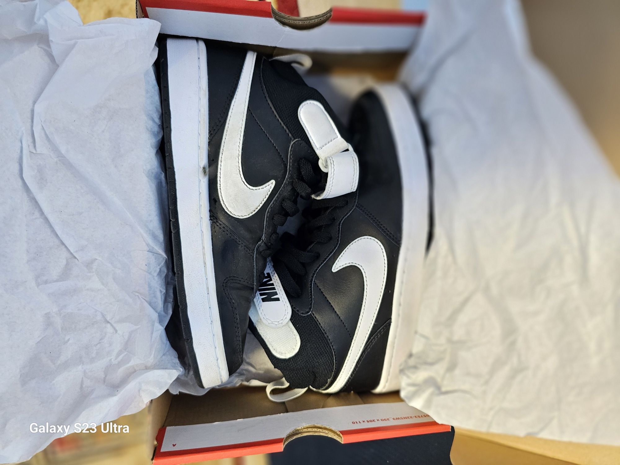 Обувки на nike размер 38,5