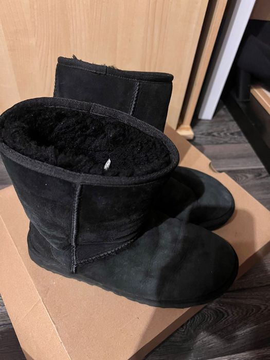 UGG uri originale