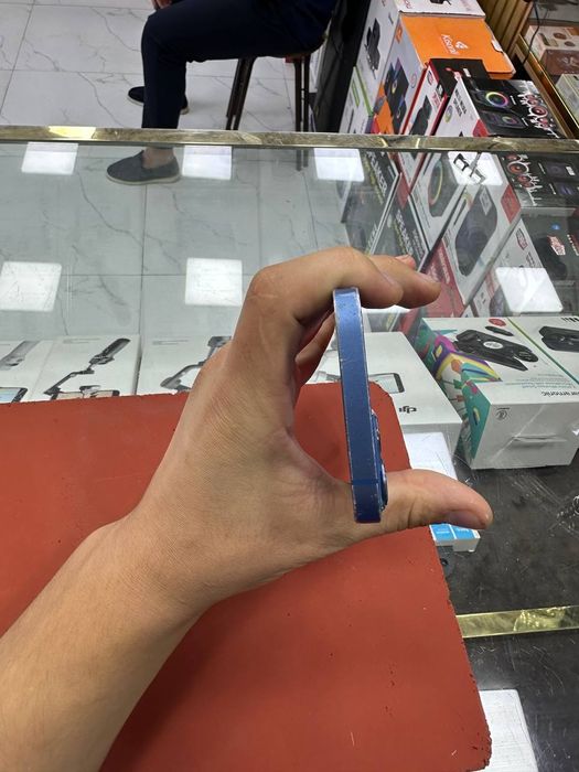 iPhone 13.128gb...