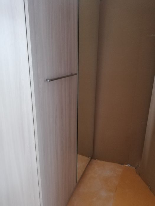 Шкаф.   с зеркалом